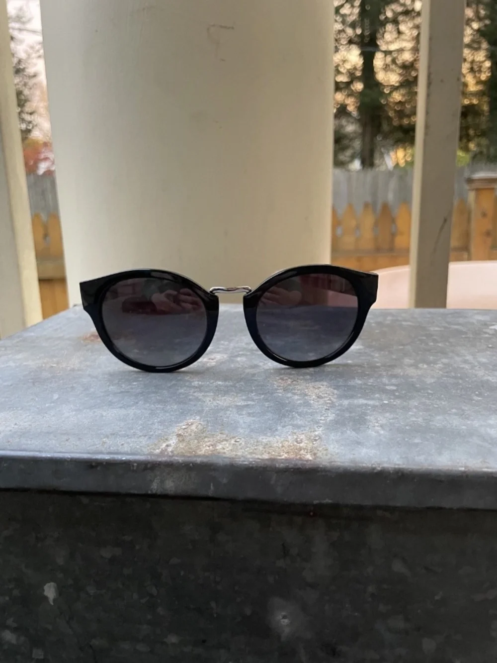 Burberry Women's Round Sunglasses w/ original case